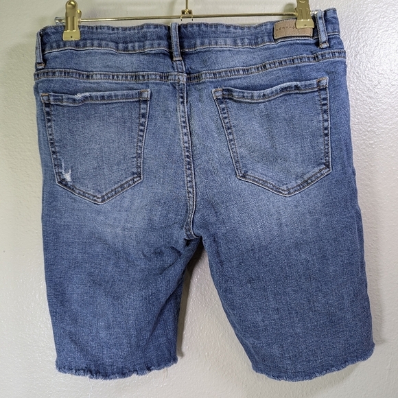 Aeropostale Bermuda Jeans Size 10 - Picture 4 of 9
